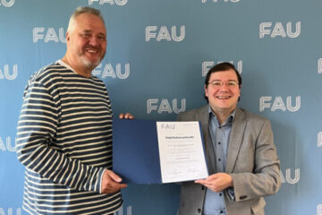 Prof. Dr. Kai Willner und Dr. Jochen Schmidt (Foto: FAU / TF Dekanat